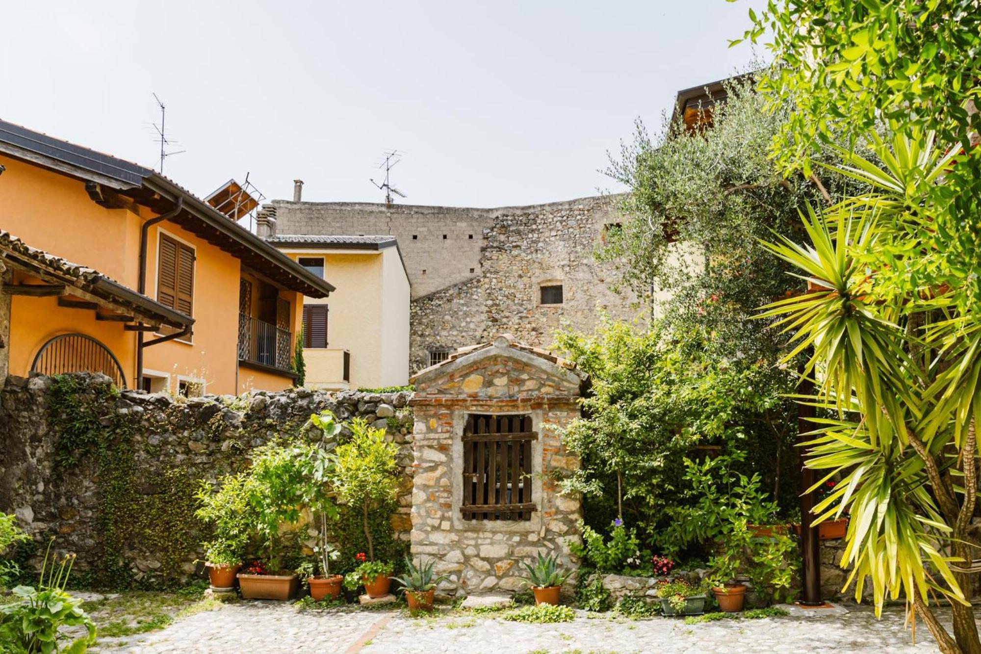 Cozy Castello Manerba del Garda Exterior foto